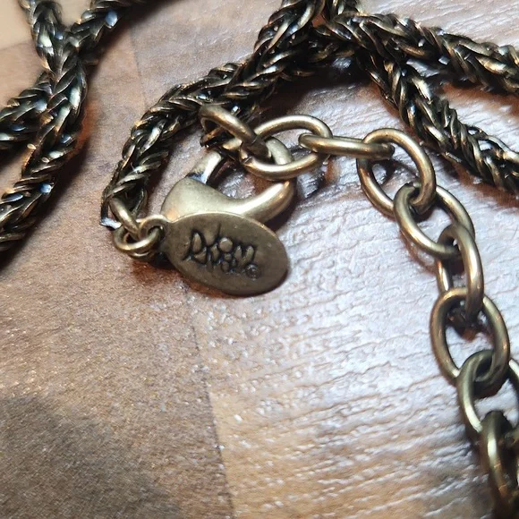 Y2K long rhinestone statement necklace - Picture 7 of 10